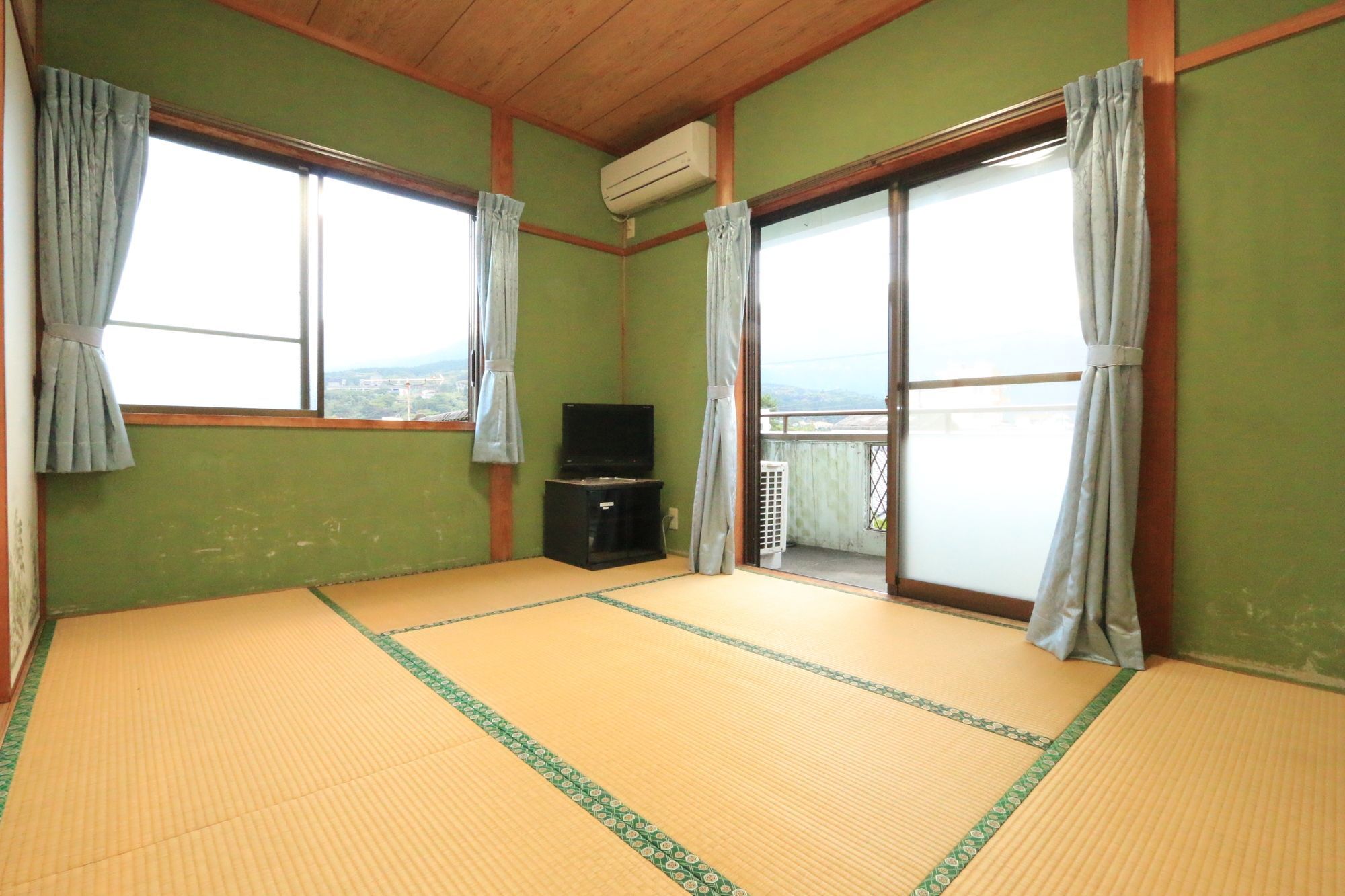 Hotel Miyanouraso à Yakushima  Extérieur photo